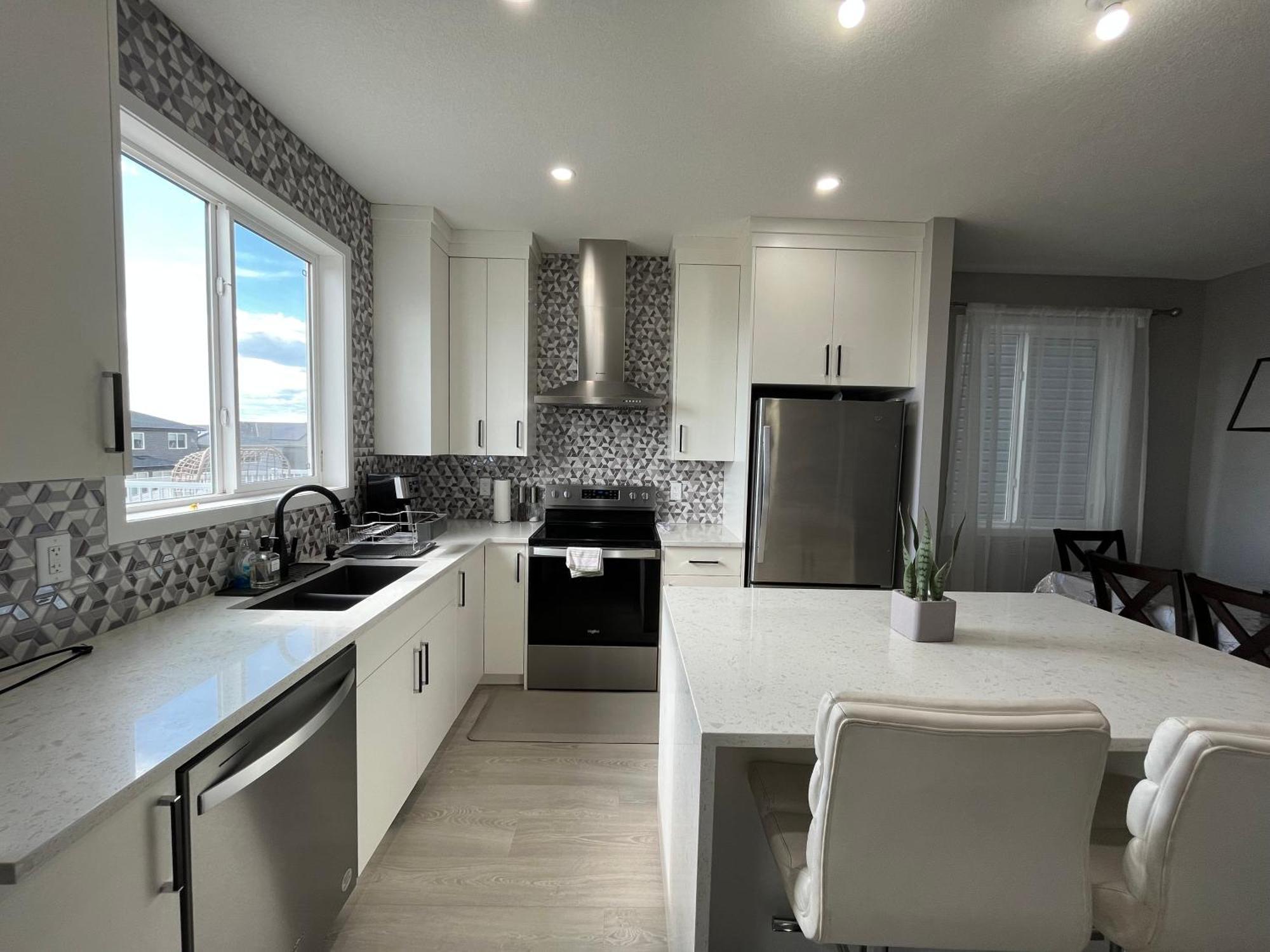 Brand New, Beautiful In Holiday home